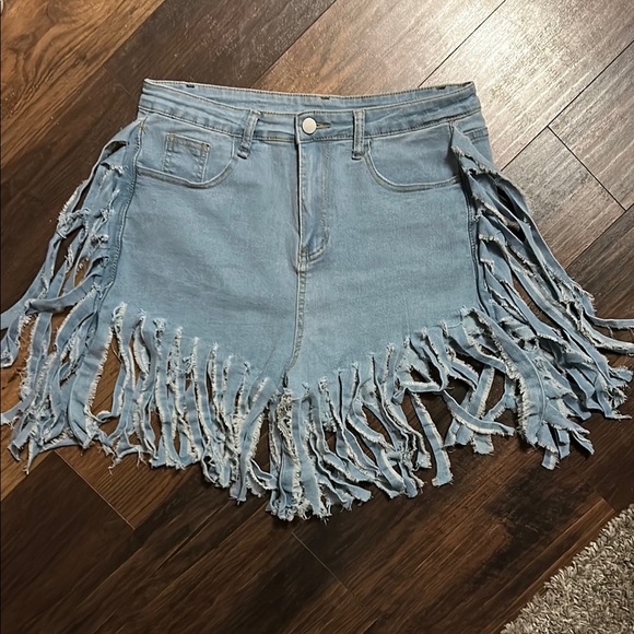 Chic Blue Denim Skirt with Fringe - Picture 1 of 3